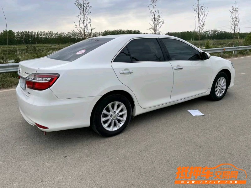 徐州17年丰田凯美瑞3