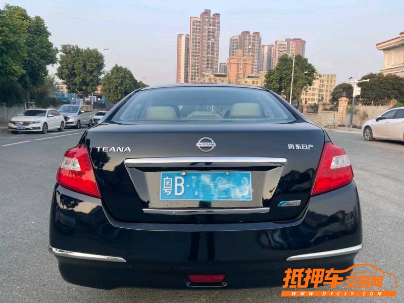 深圳10年日產天籟8