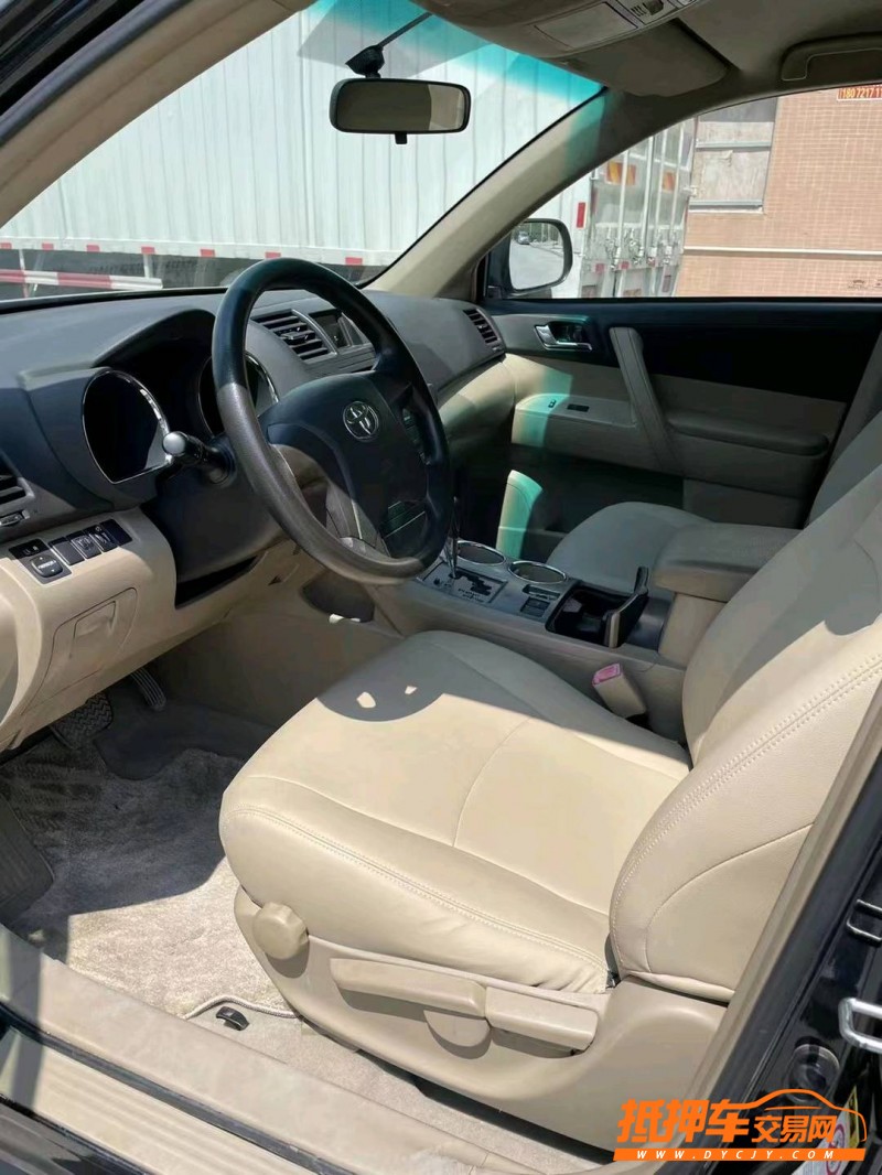 东莞10年丰田汉兰达6
