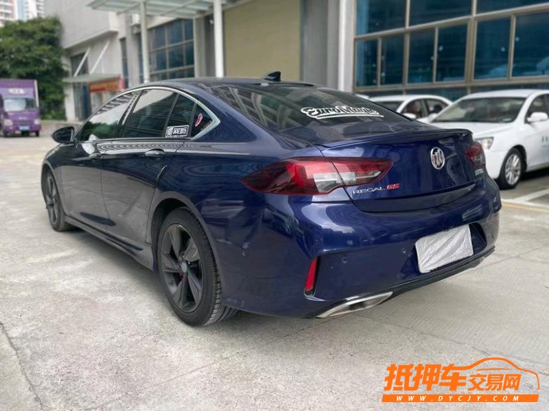 东莞18年别克君威8