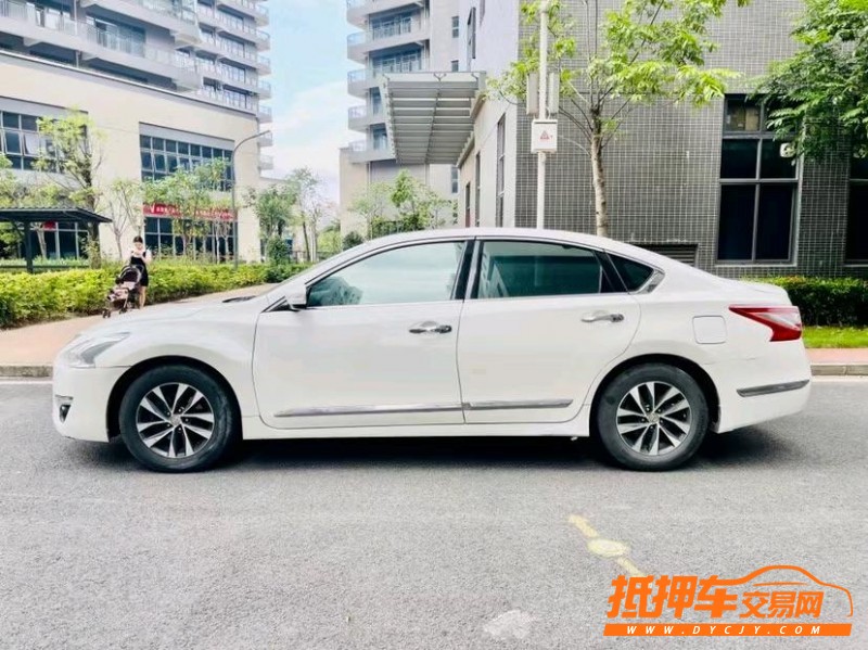 東莞13年日產天籟8