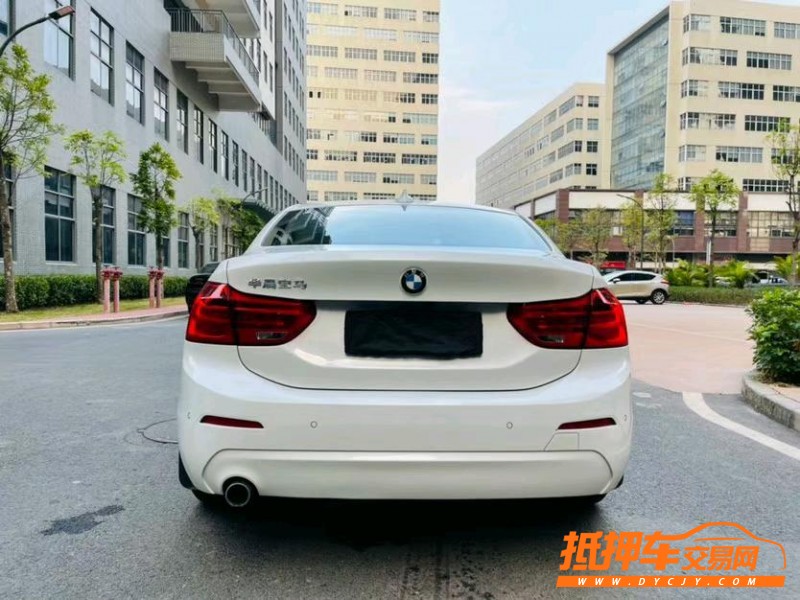 东莞18年宝马1系9