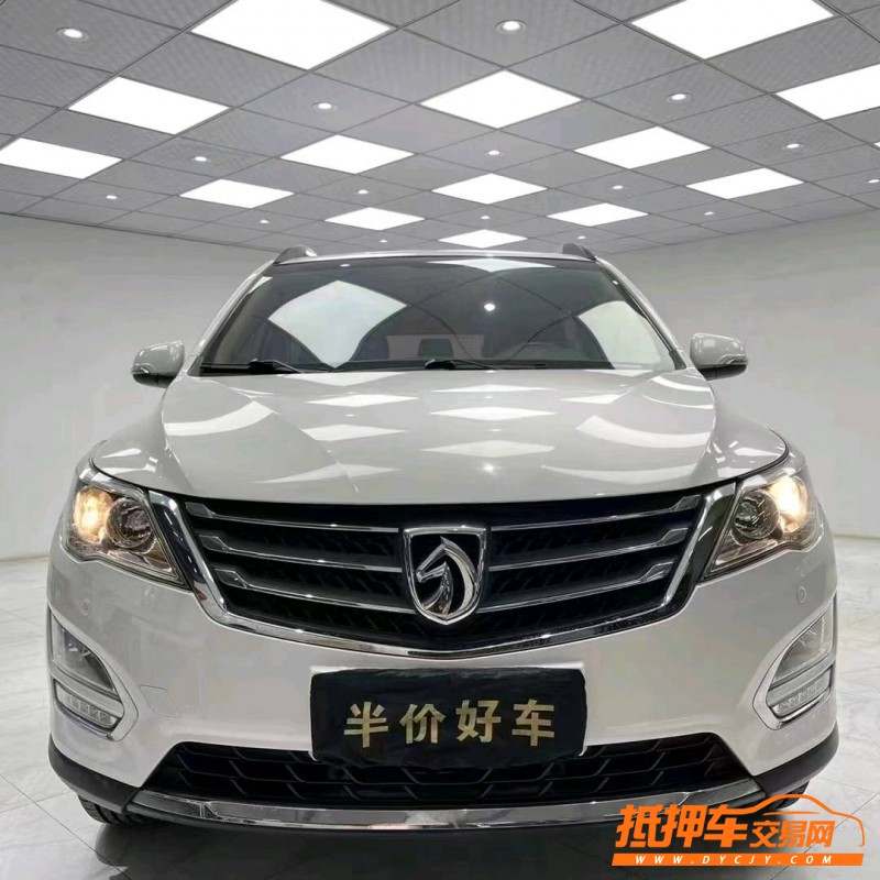 成都17年寶駿5601