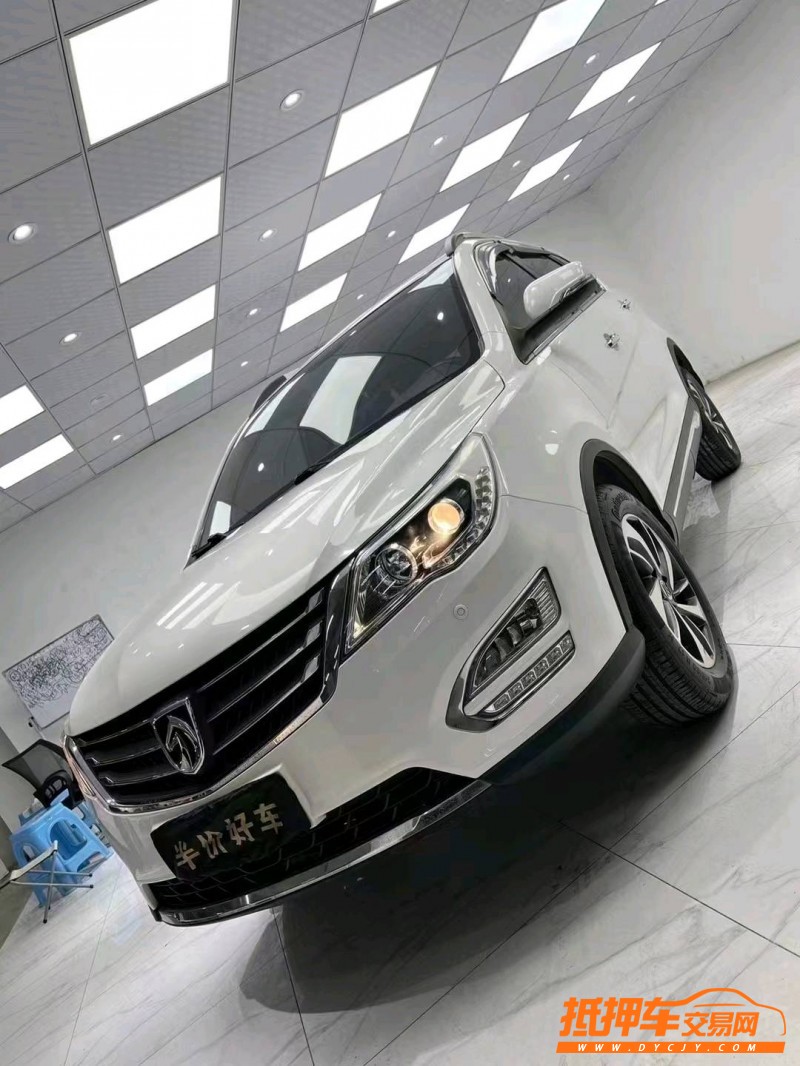 成都17年寶駿5602