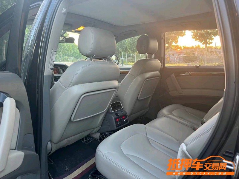 廊坊09年奧迪Q78