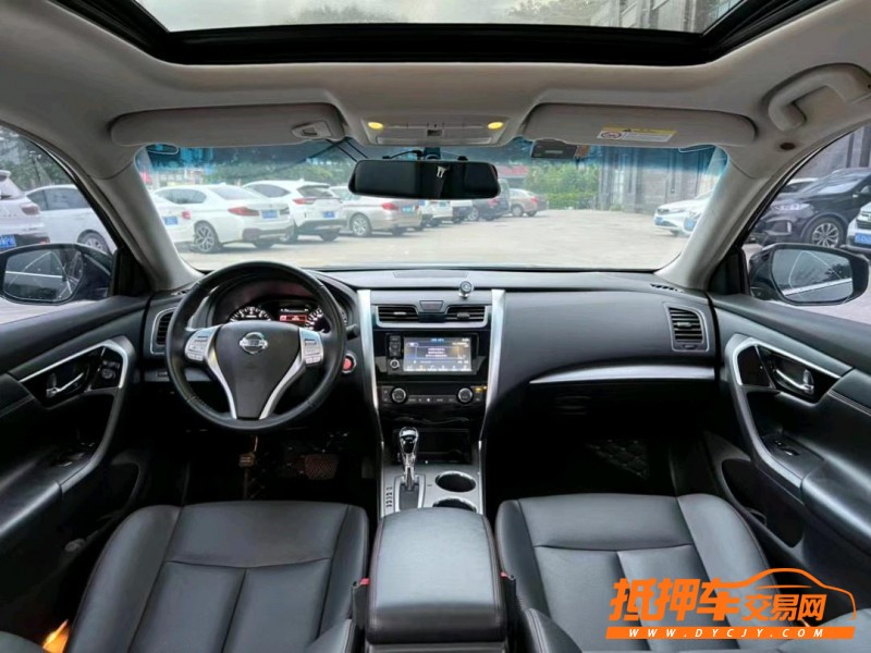 东莞18年日产天籁5