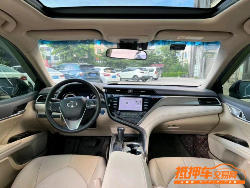 东莞18年丰田凯美瑞5