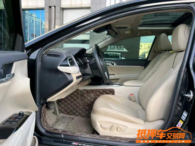 东莞18年丰田凯美瑞7