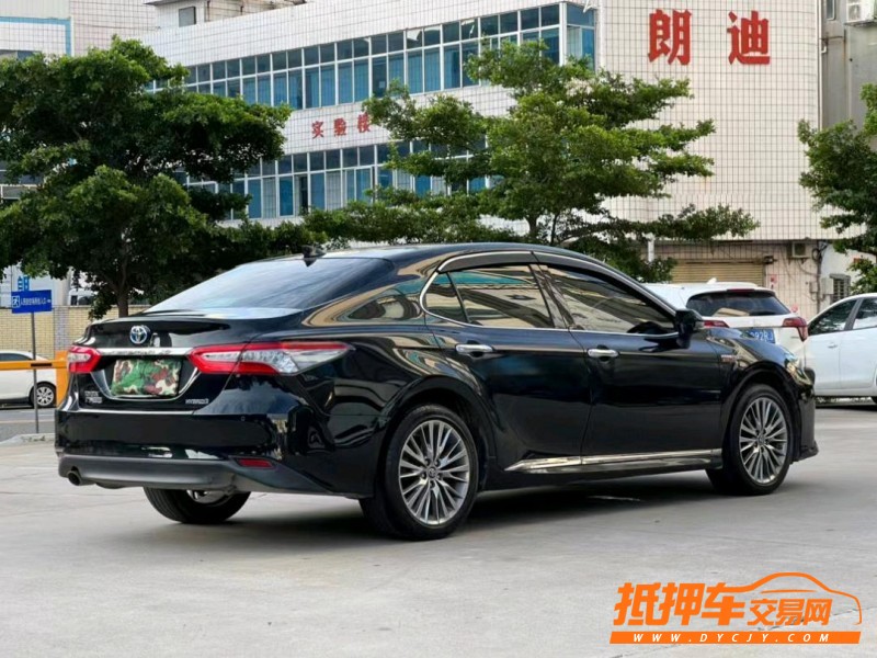东莞18年丰田凯美瑞8