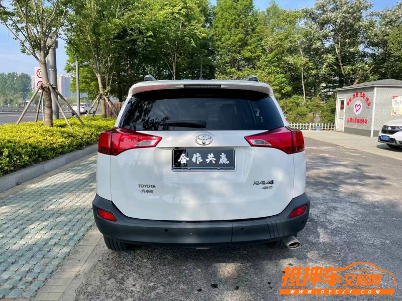 盐城13年丰田RAV49