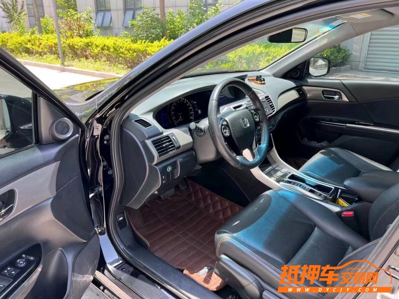 盐城17年本田雅阁1
