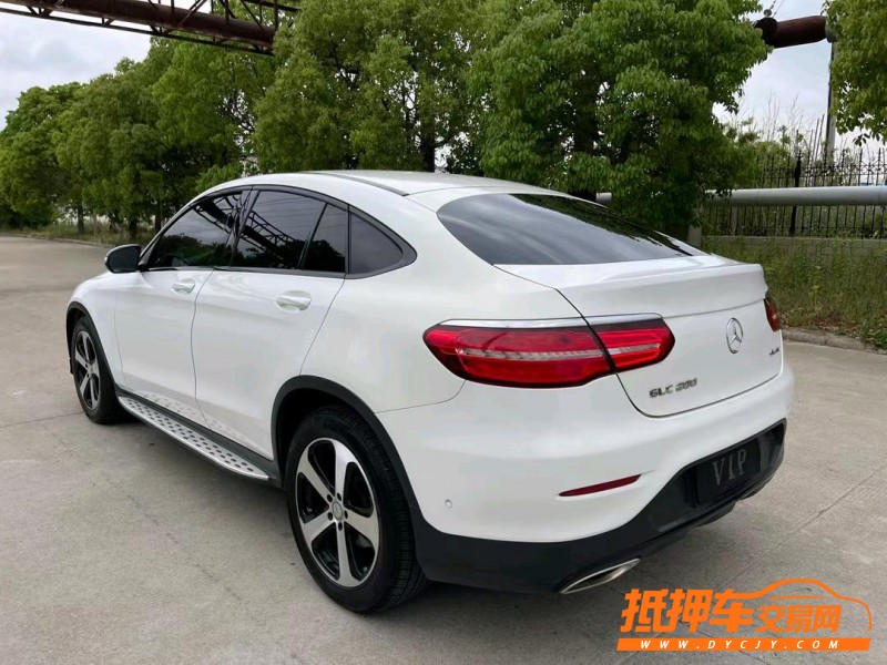 盐城17年奔驰GLC1
