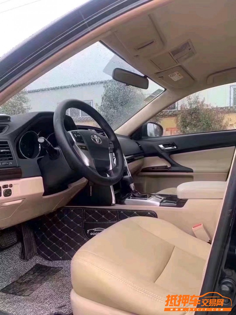 北京12年丰田锐志8