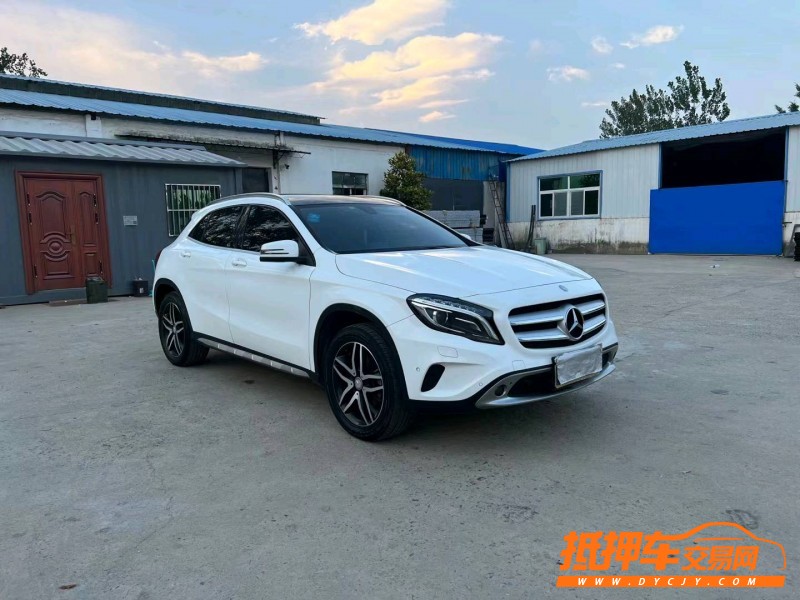 徐州16年奔驰GLA2