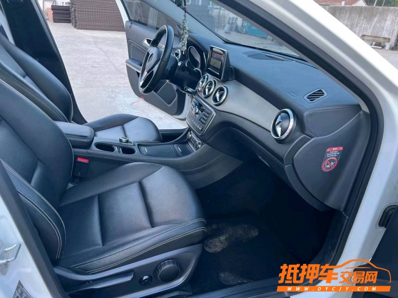 徐州16年奔驰GLA4