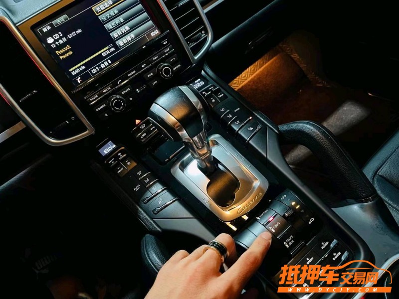 聊城16年保時捷卡宴5