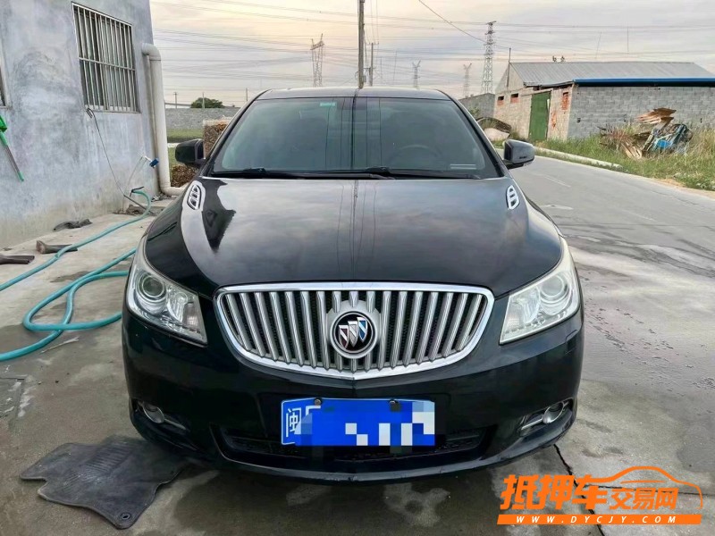 潍坊10年别克君越1