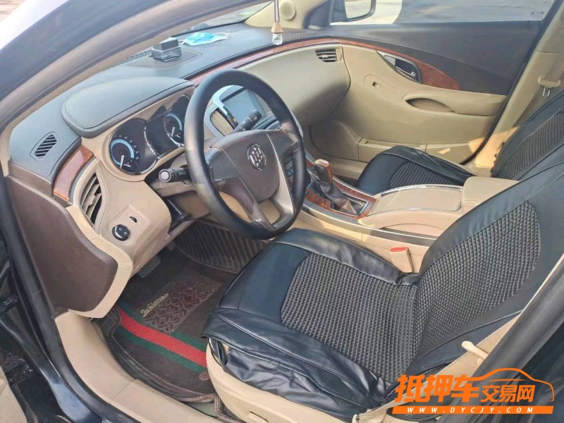 潍坊11年别克君越4