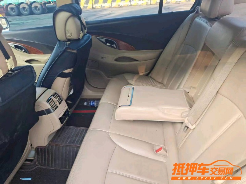 潍坊11年别克君越5