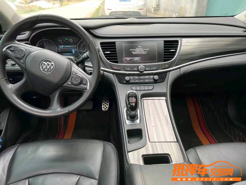 潍坊17年别克君越8