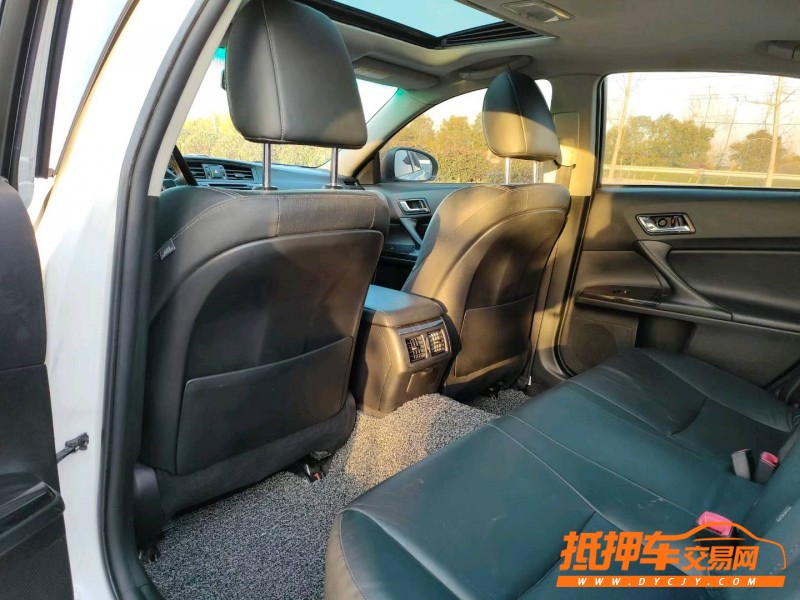 徐州13年丰田锐志3