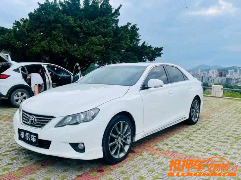 东莞12年丰田锐志2