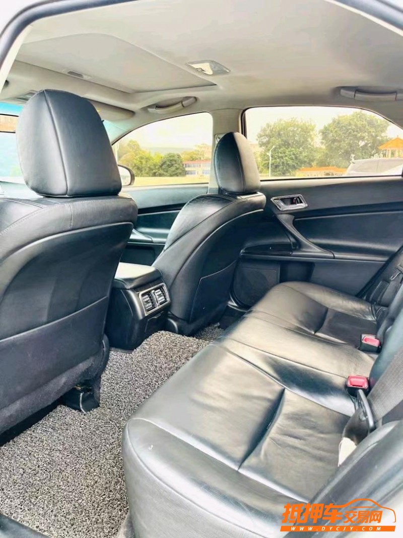 东莞12年丰田锐志6