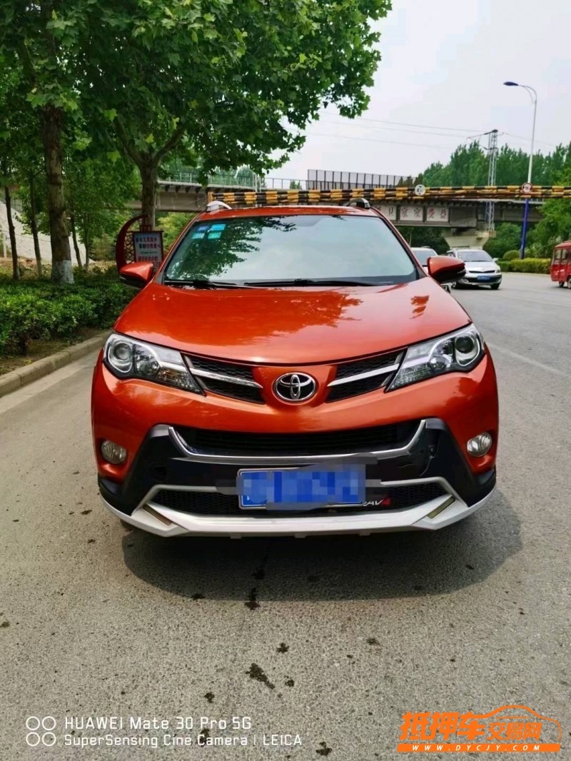 臨沂14年豐田RAV4榮放1