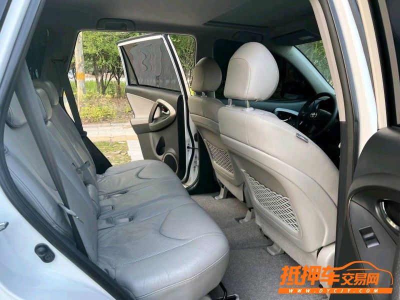 北京11年丰田RAV4荣放8