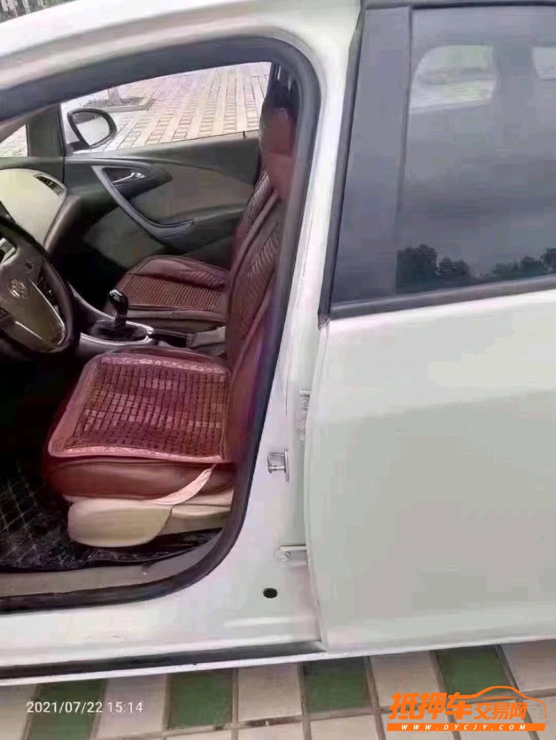 北京14年别克英朗GT3