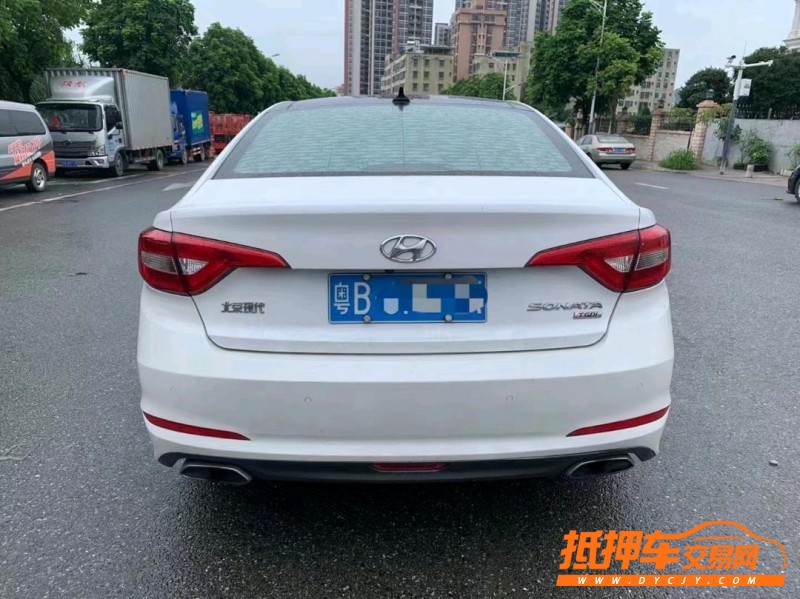 深圳16年現代索納塔九8