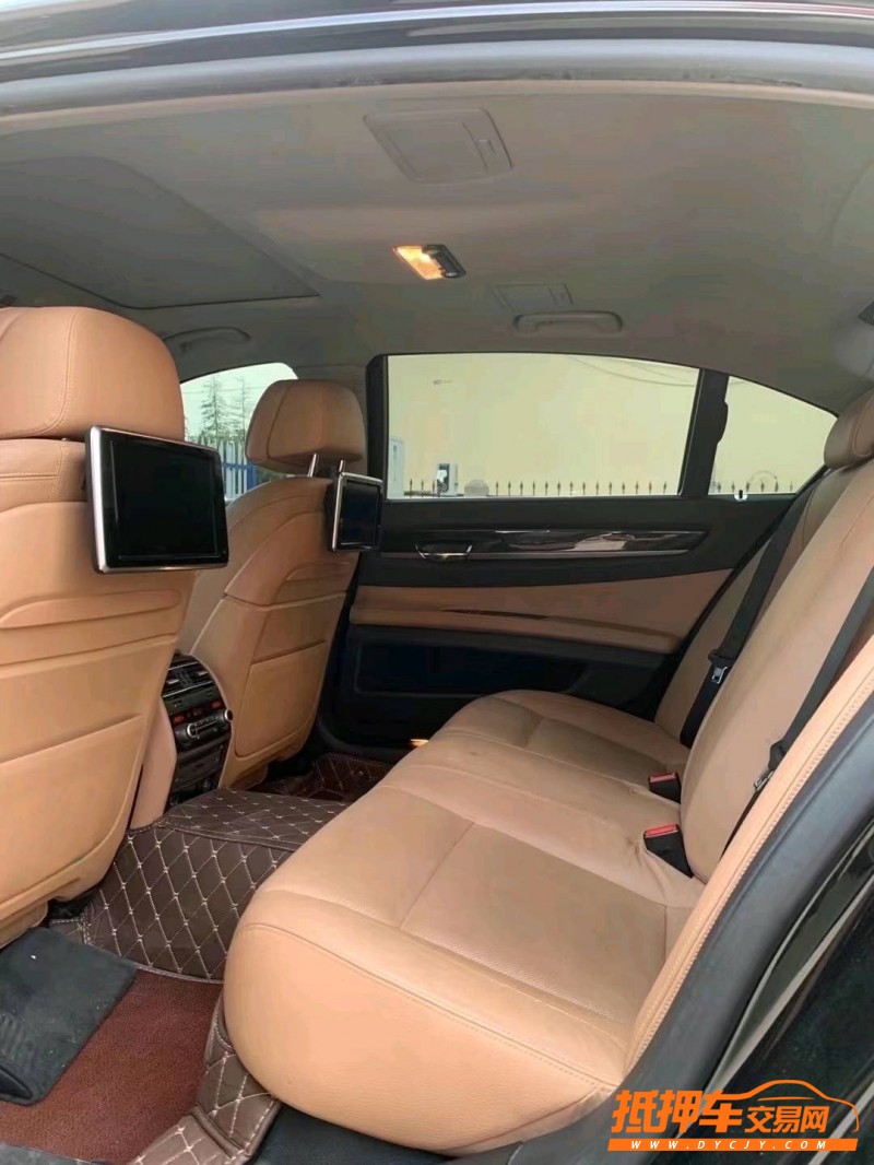 北京14年宝马7系8