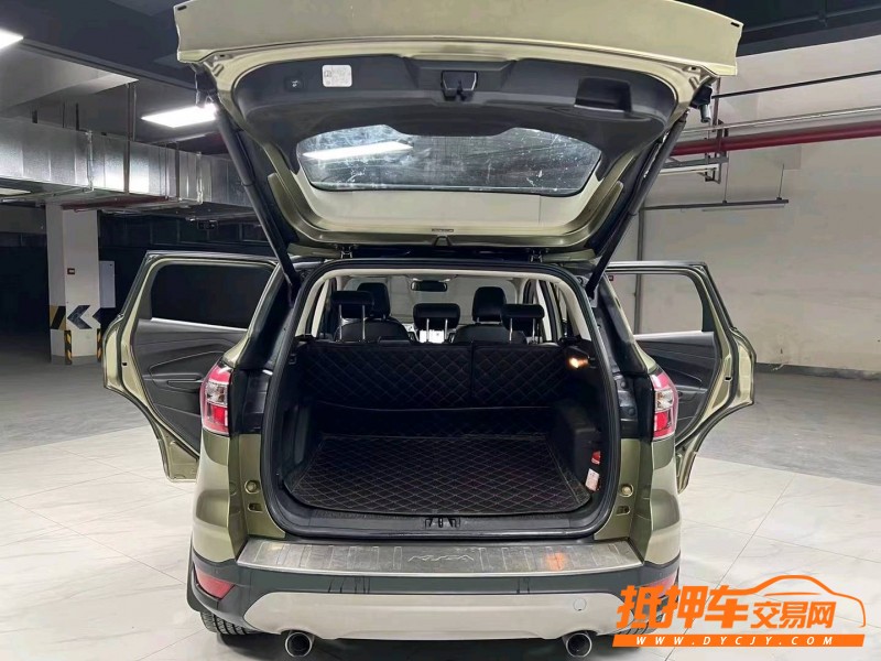 成都18年福特翼虎8