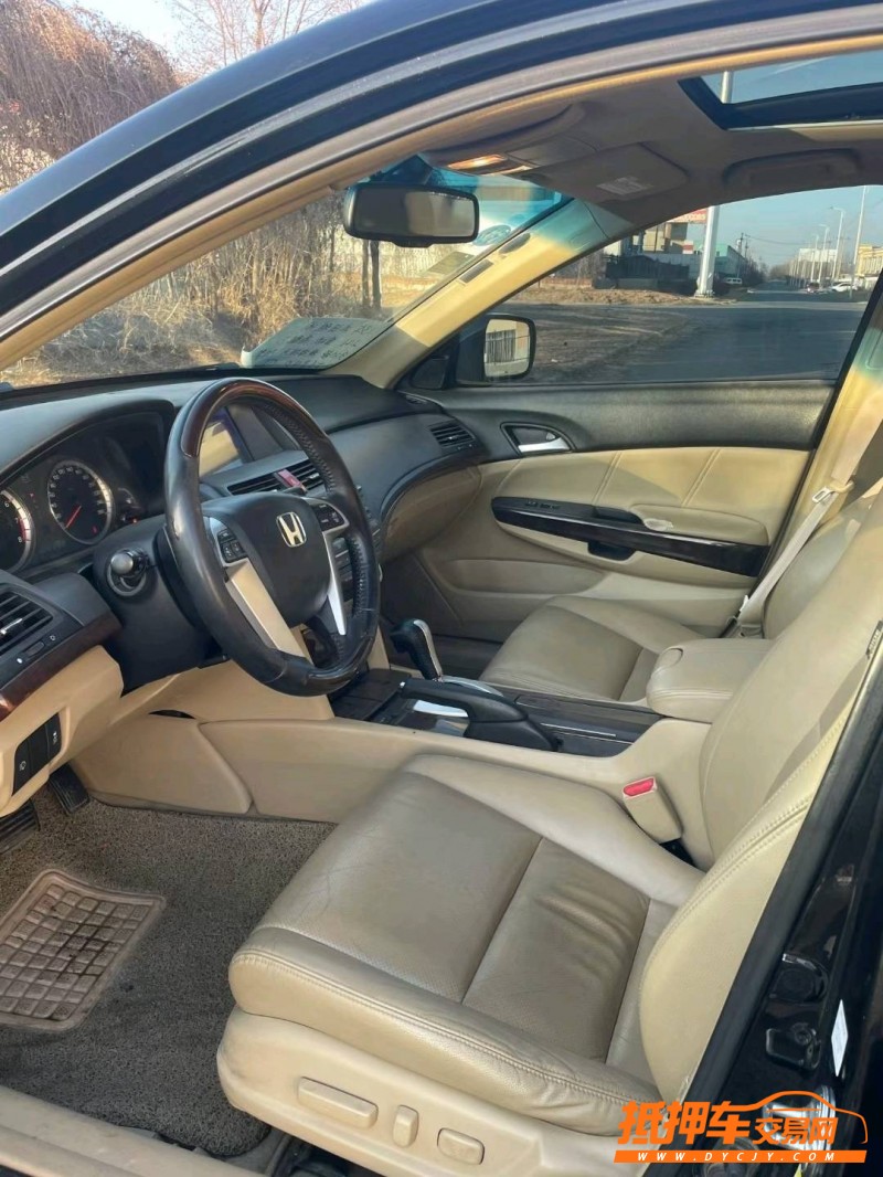 沈阳11年本田雅阁8