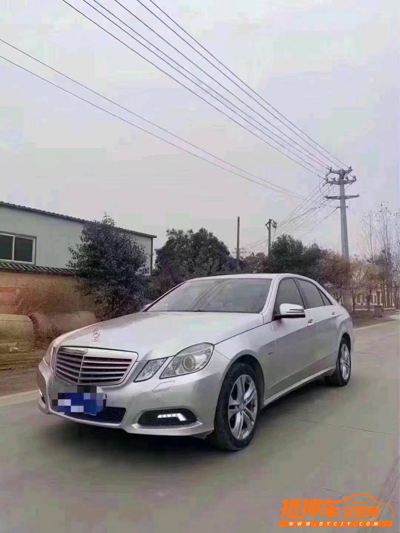 北京10年奔驰E8