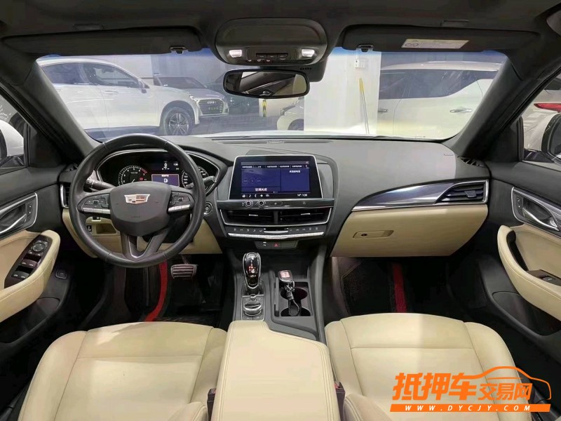 成都20年凱迪拉克CT59