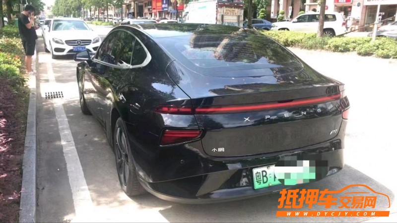 深圳21年小鵬汽車p74