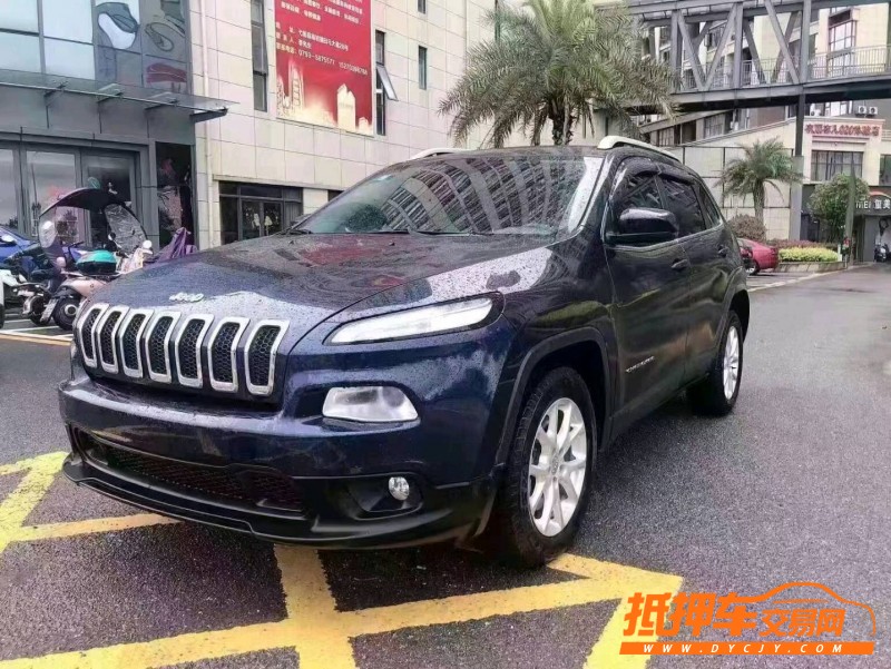 景德鎮18年Jeep自由光3