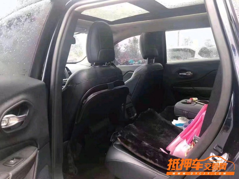 景德鎮18年Jeep自由光4