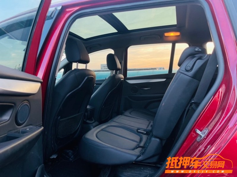 东莞19年宝马2系旅行车5
