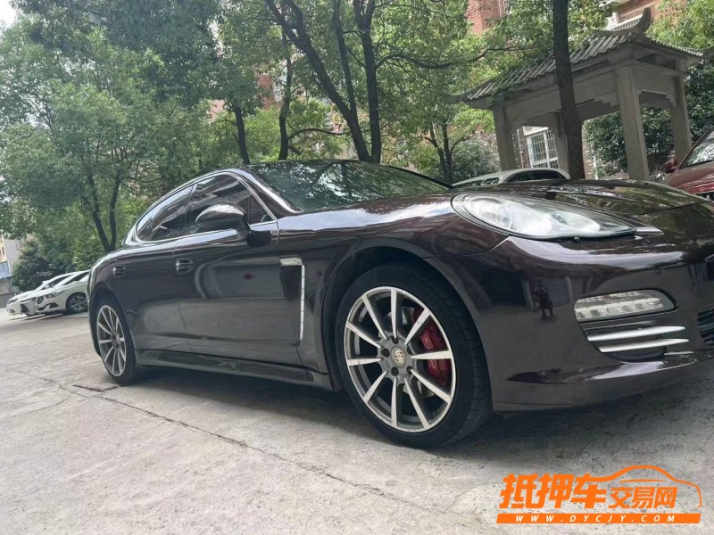 淮北11年保時捷帕拉梅拉7