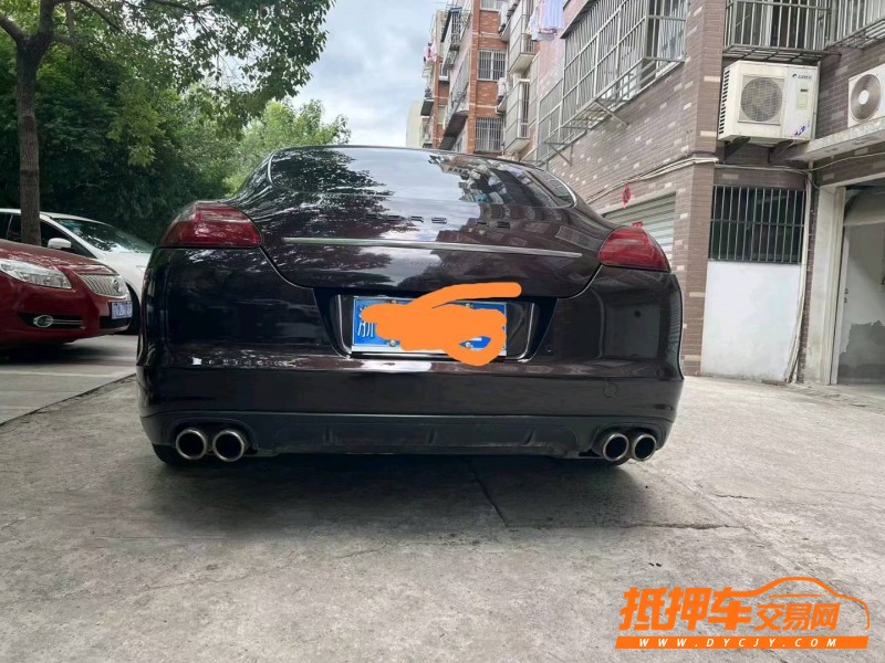 淮北11年保時捷帕拉梅拉8