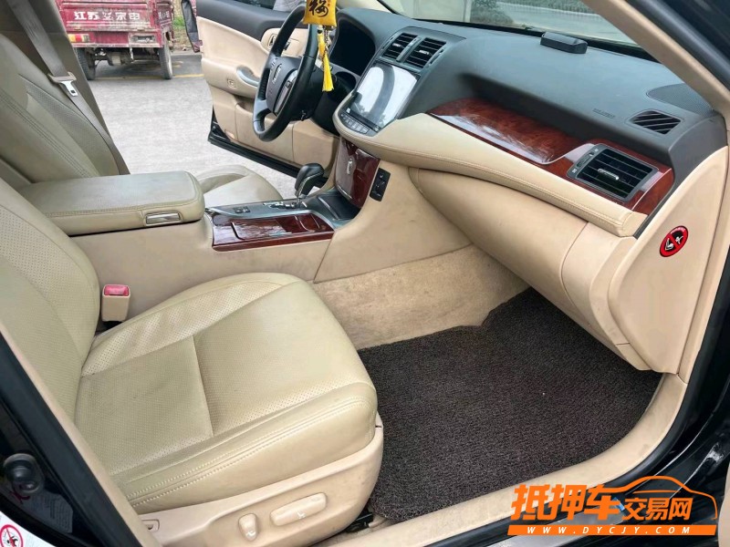 徐州13年丰田皇冠3