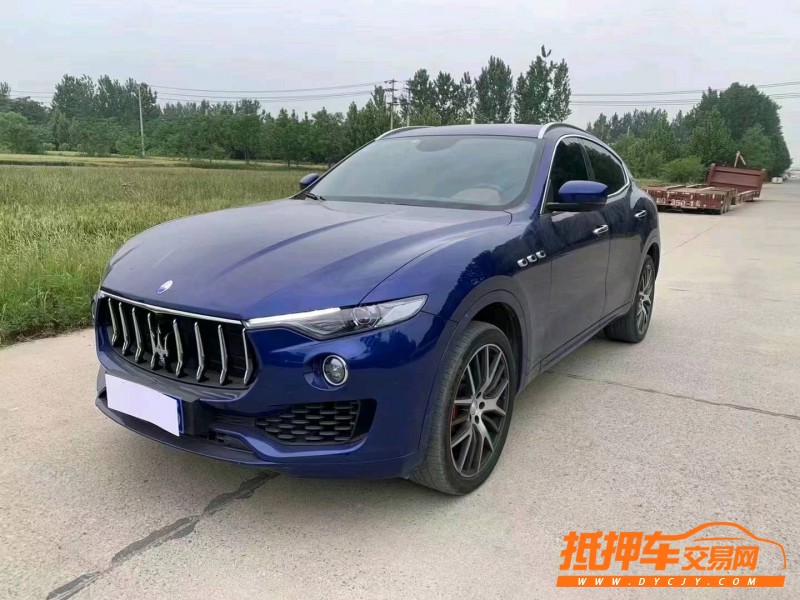 鶴壁17年瑪莎拉蒂Levante8