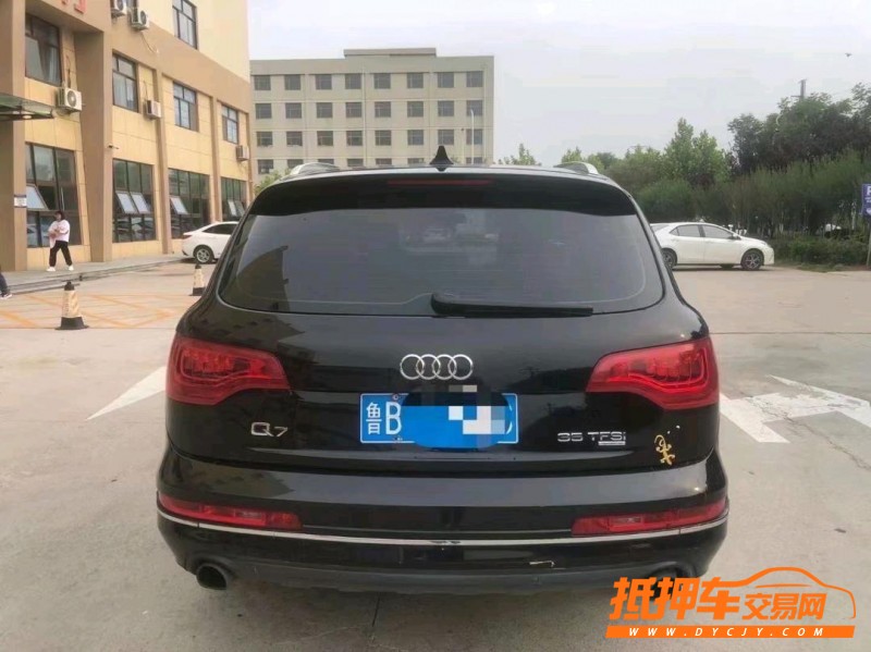 潍坊13年奥迪Q76