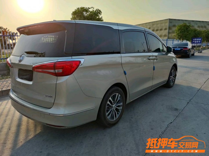 徐州17年别克GL84