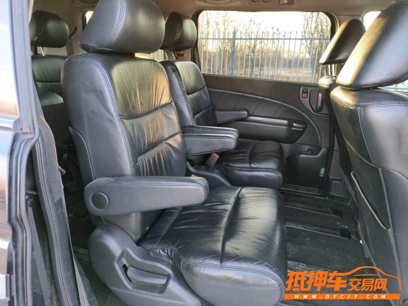 徐州15年本田艾力绅2