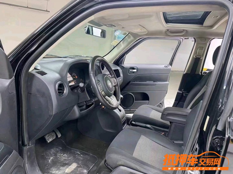 成都14年Jeep自由客5