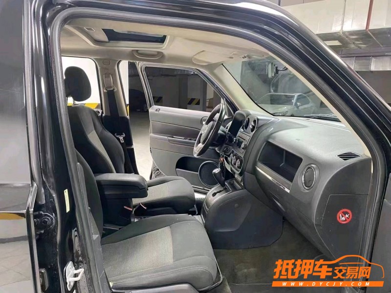 成都14年Jeep自由客6