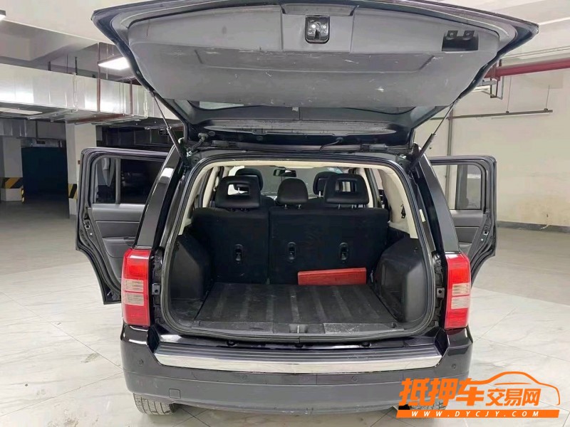 成都14年Jeep自由客7